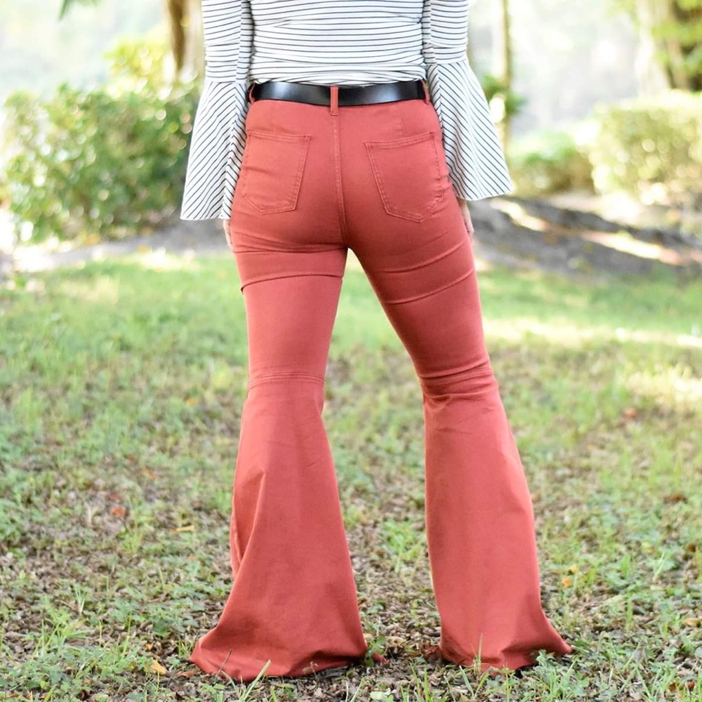 🚨ONE SMALL LEFT. Rust Bellbottoms - Picture 4 of 4
